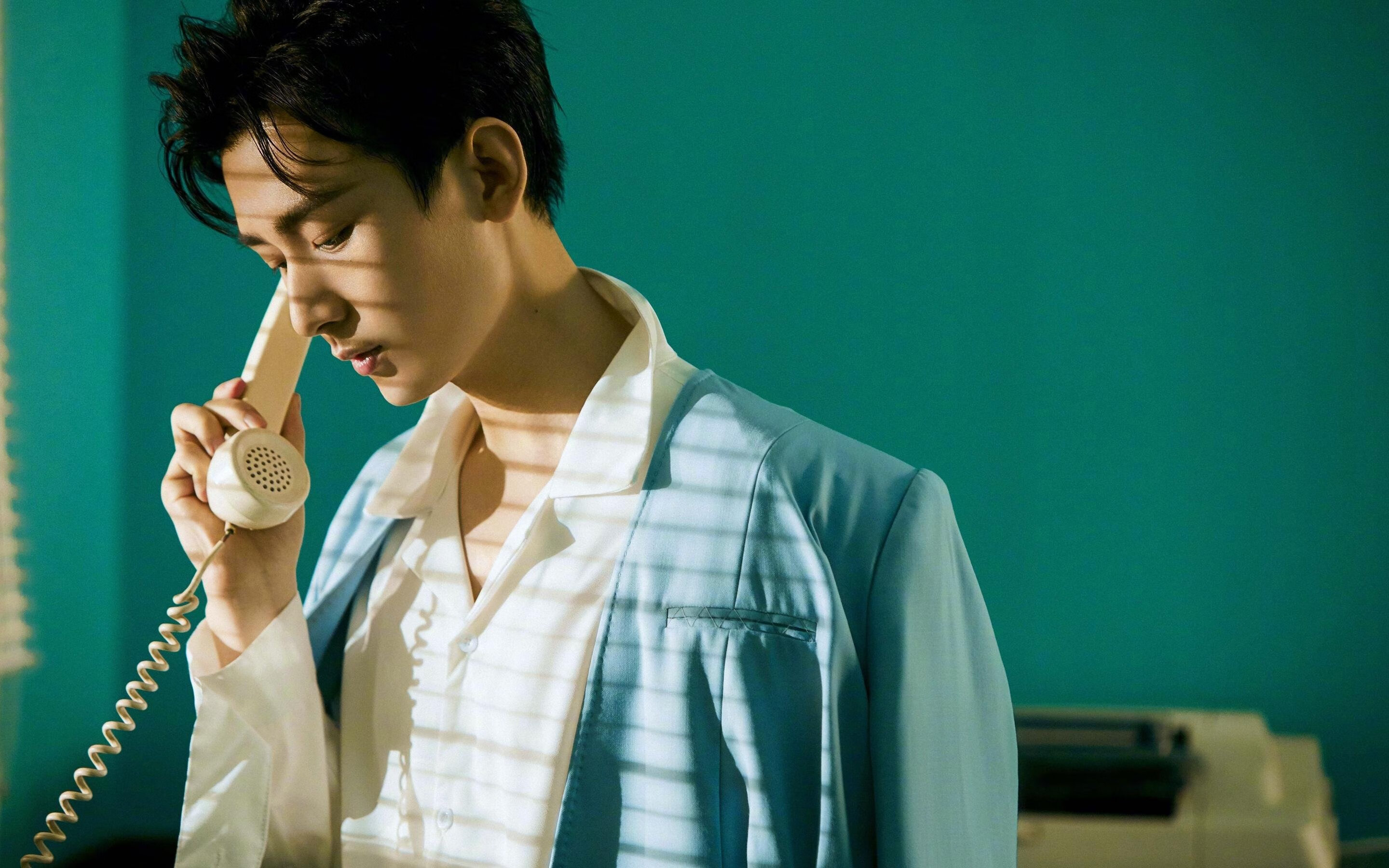 _极限滑雪飞跃：突破雪山的速度与激情_，极限滑雪视频欣赏