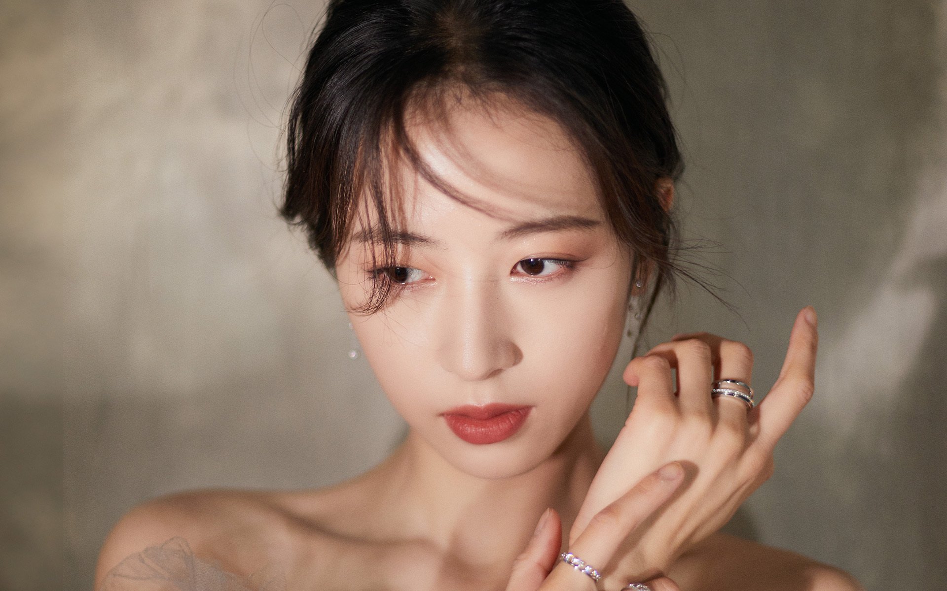 fb体育平台安全-_网球场地新标准：绿色环保材质引领行业趋势_，网球场地面是什么材料国际标准