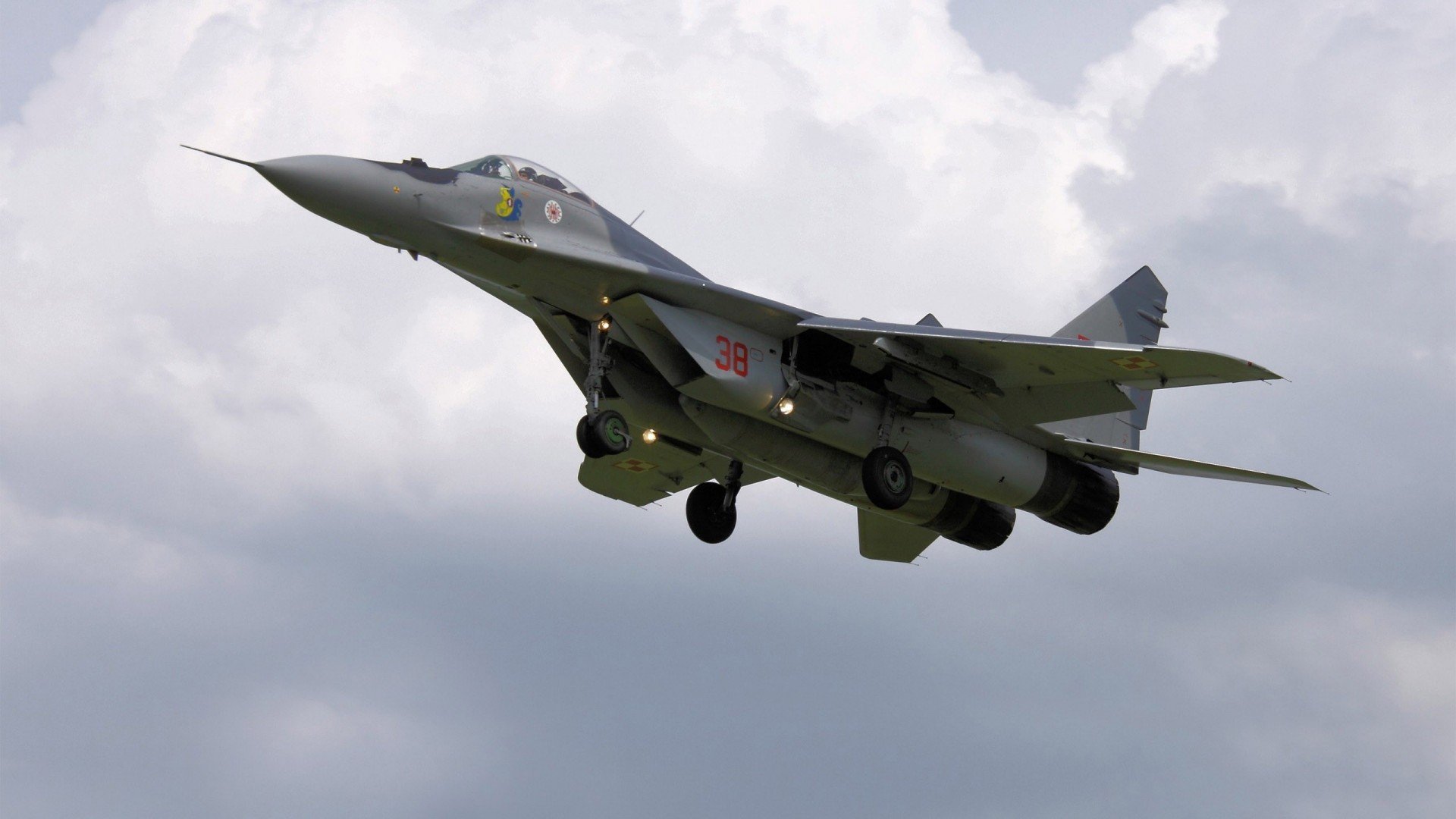 FB体育-乡村特色龙舟赛，传承水文化的激情盛会，村里龙舟比赛的祝福语