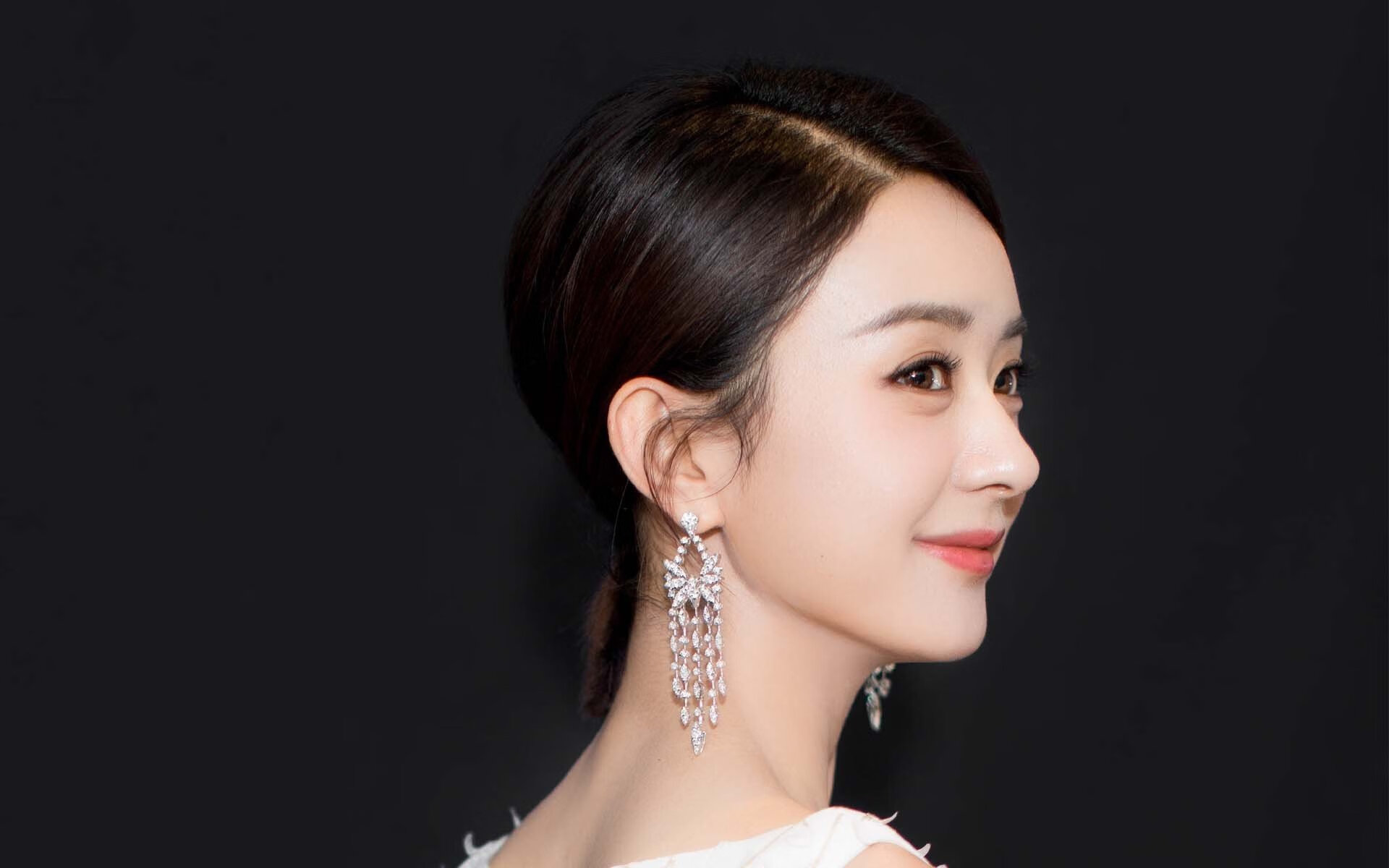 FB体育在线-当场MVP：王强凭借关键球荣获“当日之星”！，王强在干什么